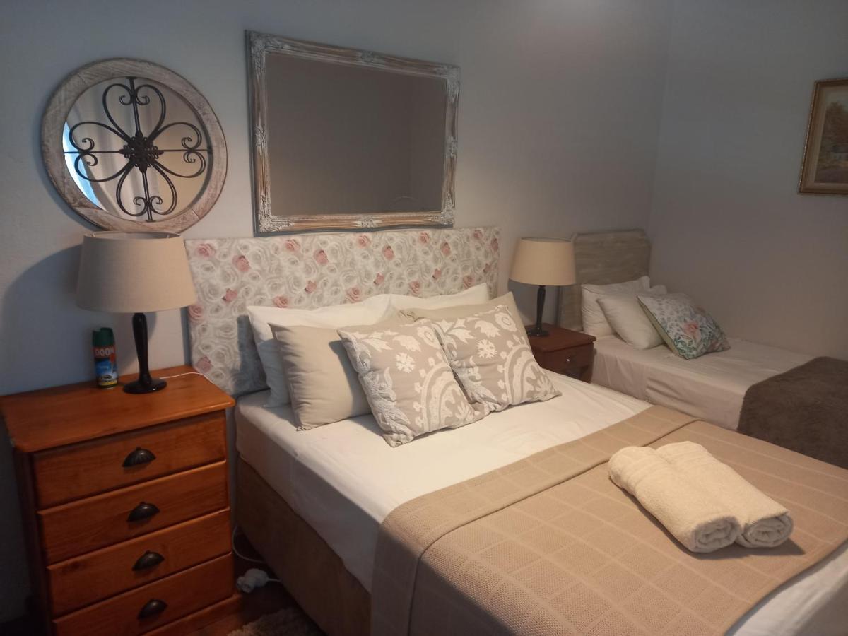 Carmel Villa B&B Or Self-Catering Calvinia Екстер'єр фото