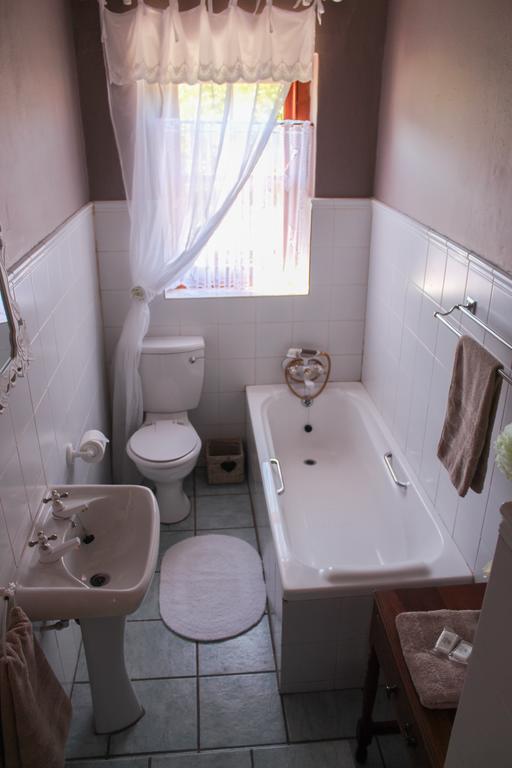 Carmel Villa B&B Or Self-Catering Calvinia Екстер'єр фото